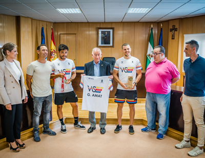 Noticia de Almería 24h: El alcalde felicita al Club Triatlón Vas de Roquetas de Mar por su primera posición dentro de la Liga Masculina en categoría Open
