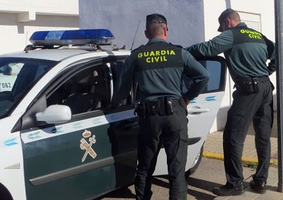 La Guardia Civil auxilia a una persona que haba recibido tres pualadas y detiene al agresor