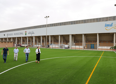 Casi 900.000 euros para el nuevo csped artificial y equipamiento deportivo en los campos de ftbol de Santa Mara del guila, Las Norias y anexo de Santo Domingo