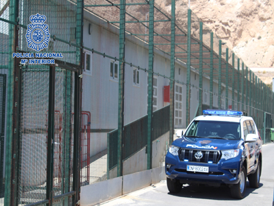 La Policía Nacional detiene en Almería al patrón de una patera con 10 ciudadanos argelinos a bordo