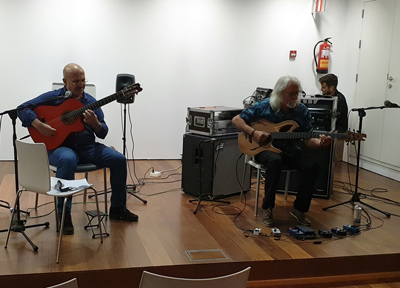 Noticia de Almera 24h: Carles Benavent y Jos Mara Bandera recuerdan sus trabajos con Paco de Luca y su aperturismo musical en el Museo de la Guitarra