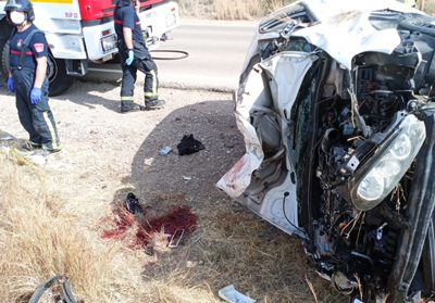 Noticia de Almería 24h: Los cuerpos sin vida de los dos ciclistas atropellados en Níjar habrían quedado atrapados bajo el vehículo