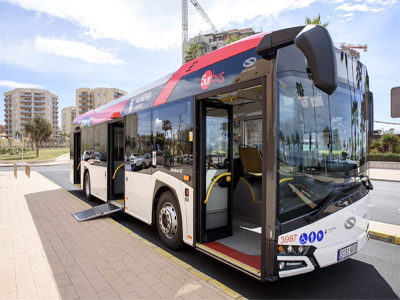 Podemos Almera pide al ayuntamiento habilitar autobuses gratuitos para feria y playa