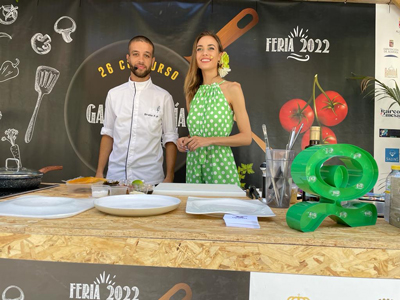 El saludable ‘Poke Almera’, con gamba roja, verduras y AOVE, se saborea en el Espacio Gastronmico de la Feria 