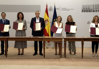La alcaldesa firma con la ministra de Transportes el convenio del Plan de Accin de Almera como proyecto piloto de la Agenda Urbana Espaola