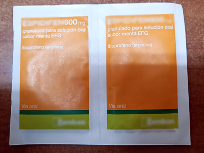 Noticia de Almería 24h: Dos detenidos por tráfico ilegal de medicamentos con cerca de 9.000 sobres de ibuprofeno 600