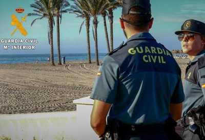 Noticia de Almería 24h: La Guardia Civil detiene en Roquetas de Mar a dos personas como autoras de un delito de robo con violencia