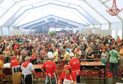 El III Festival Gastronmico de la Gamba Roja de Garrucha multiplica por tres la poblacin de este municipio en un fin de semana