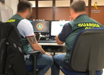 Noticia de Almería 24h: La Guardia Civil de Almería alerta sobre estafas en las que los ciberdelincuentes suplantan a entidades bancarias a través de mensajes SMS