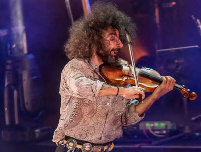 Ara Malikian transmite su buena energa a un pblico entregado en el Auditorio