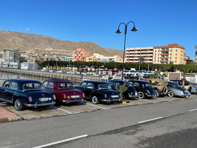 La 32 Ruta de Automviles Antiguos brilla en un da espectacular en Adra