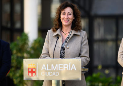 Noticia de Almería 24h: La alcaldesa anuncia la creación de la Mesa de la Conectividad para mejorar las comunicaciones “y acabar con el aislamiento de Almería”