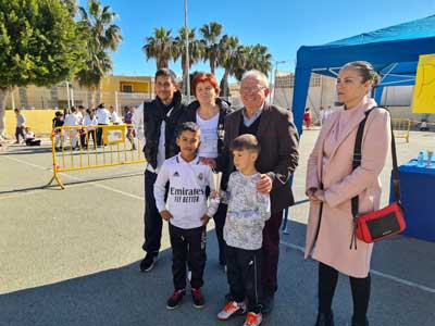 Los Centros Escolares Celebran El 'Da Escolar De La Paz' Con Carreras Y Conciertos Solidarios