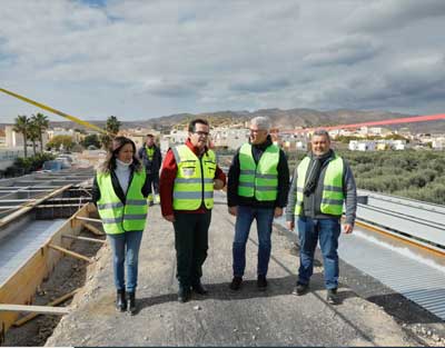 Noticia de Almería 24h: Las obras del Puente que une Huércal de Almería con Viator alcanzan su ecuador