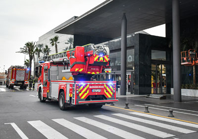Noticia de Almera 24h: Bomberos del Poniente intervienen en un simulacro de incendio en el Parque Comercial Gran Plaza