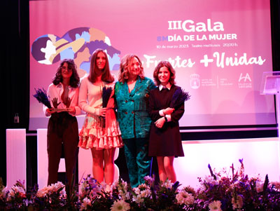 Noticia de Almera 24h: Hurcal de Almera vive una emotiva noche con la entrega de premios de la III Gala de la Mujer