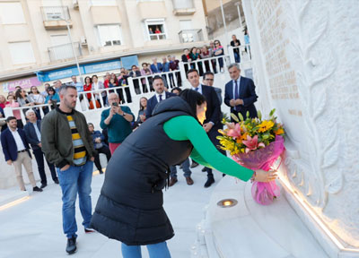 Noticia de Almería 24h: Macael refuerza sus orígenes con el homenaje a los canteros en un acto multitudinario 