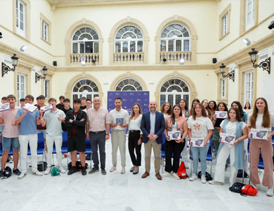 Diputacin muestra a medio centenar de alumnos de Hurcal-Overa las ‘salidas’ que les ofrece la Unin Europea