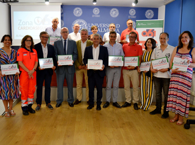 Noticia de Almería 24h: La Universidad de Almería recibe el reconocimiento de Zona Cardioasegurada concedido por el 061 