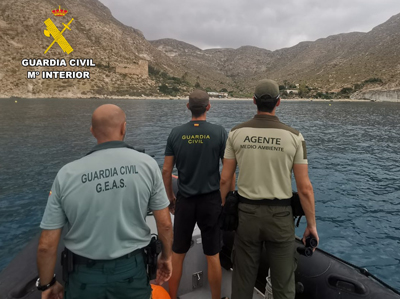 Noticia de Almería 24h: La Guardia Civil y Agentes de Medio Ambiente intensifican la protección del Parque Natural de Cabo de Gata 