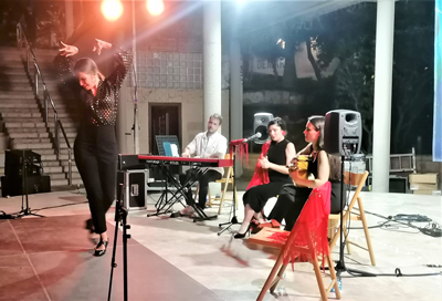 Noticia de Almería 24h: Lidia Plaza ofrece un amplio repertorio en el espectáculo ‘Flamencas’ en el Anfiteatro de Roquetas 