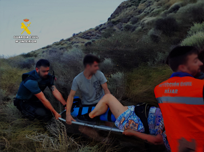 Noticia de Almería 24h: Auxilian a una mujer que se había despeñado por una ladera de la Cala del Toro en el Parque Natural Cabo de Gata