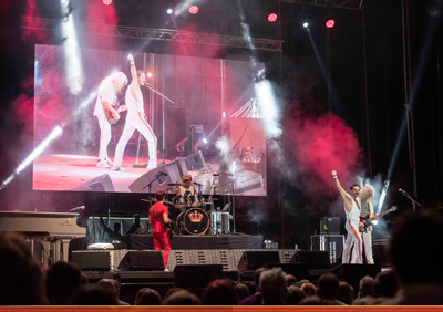 Las canciones de Queen se convierten por una noche en la banda sonora de la Feria