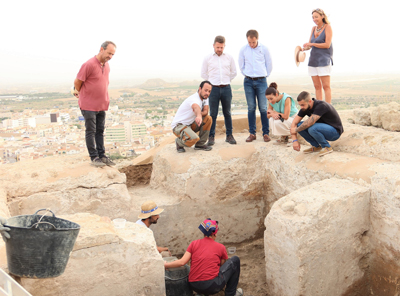 Vera reanuda la segunda campaa de excavaciones en el “Parque Arqueolgico Bayra” del Cerro del Espritu Santo