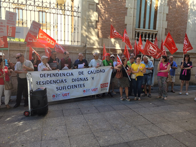 Noticia de Almera 24h: UGT y CCOO Almera Alertan sobre la Falta de Atencin a las Personas Mayores 