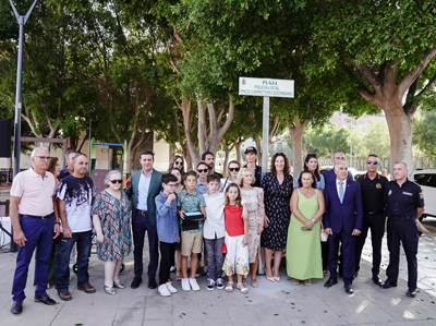 Noticia de Almera 24h: Almera reconoce la labor del polica local Paco Carretero Escribano y da su nombre a una plaza frente al Parque de Las Familias