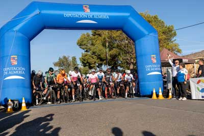 Noticia de Almera 24h: ‘Las 4 Cimas’ pone a prueba a 400 valientes ciclistas en los cuatro puertos ms duros de la Sierra de Los Filabres