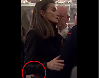 Noticia de Almera 24h: El momento incmodo que la Reina Leticia tuvo que soportar durante el funeral