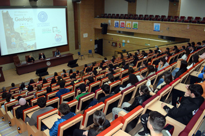 Noticia de Almera 24h: Universidad: Casi 150 estudiantes miden sus conocimientos en geologa 