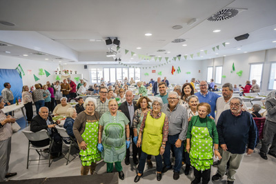 Noticia de Almera 24h: Roquetas de Mar celebra el Da de Andaluca con una gran participacin vecinal disfrutando de las tradicionales migas