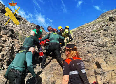 Noticia de Almera 24h: Rescatado un senderista herido en una zona escarpada del Parque Natural de Cabo de Gata