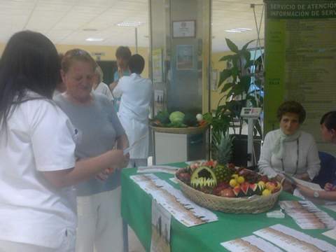 El Complejo Hospitalario Torrecrdenas celebra el Da de la Nutricin con informacin y consejos a sus usuarios