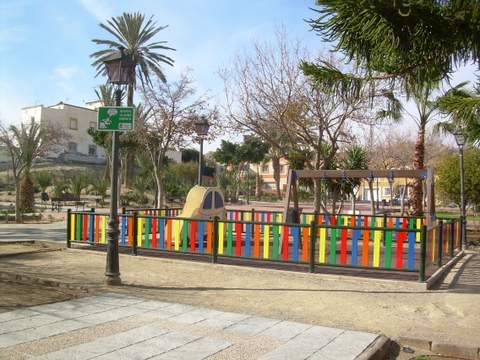 El ayuntamiento de Huercal de Almera lleva a cabo diversas actuaciones de mejora en el parque El Cercado