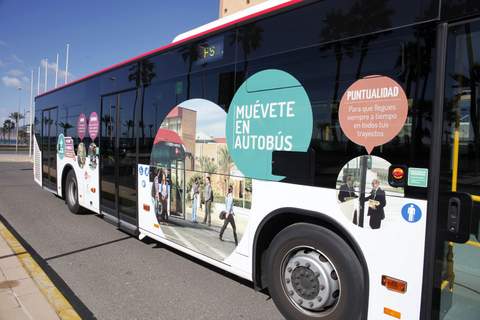 El  Ayuntamiento y Surbus inician una campaa de fomento del autobs urbano