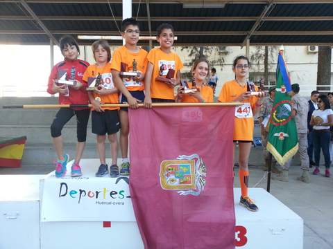 La E.D.M de Atletismo triunfa en las carreras infantiles de la I Media Maratn de la base area de Alcantarilla