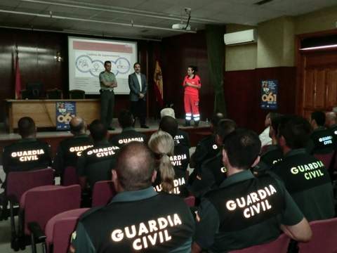 El 061 forma en tcnicas de emergencias sanitarias a miembros de la Guardia Civil en Almera