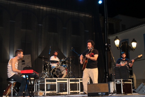 El concierto de rock de Los Catopuma abri anoche los festivales culturales de la Feria de Berja 2014