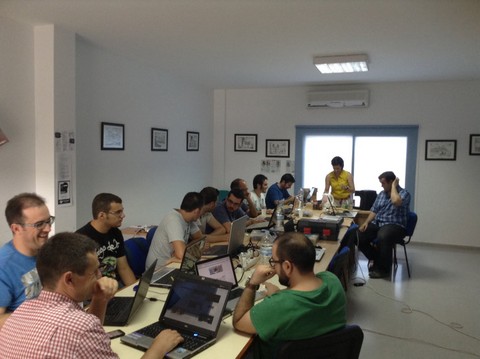 Los centros Guadalinfo de Pulp, Hurcal Overa y Sorbas forman a 30 usuarios en electrnica y lenguaje de programacin