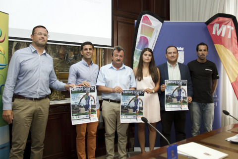 Diputacin y  Pulp organizan el Campeonato de Andaluca de Triatln y Acuatln