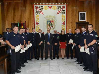 Homenaje a los Policas Jubilados y a los que han desarrollado destacadas intervenciones en el Da de Los Santos ngeles Custodios