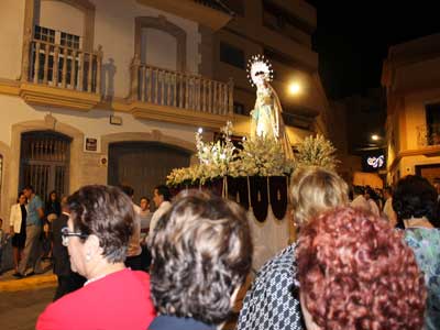Gdor despide la Feria 2014 acompaando en procesin a su patrona la Virgen del Rosario