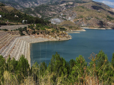 Los embalses de Bennar y Cuevas del Almanzora cierran el ao hidrolgico con un 30% menos de reservas de agua