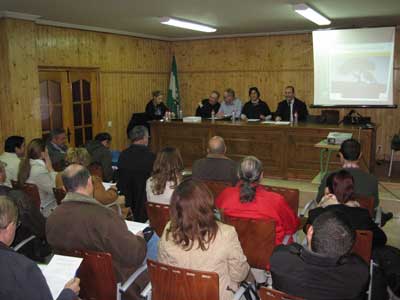 Los asistentes a la junta rectora del Parque Natural Sierra María-Vélez, en un momento de la reunión celebrada hoy en el Ayuntamiento de Chirivel