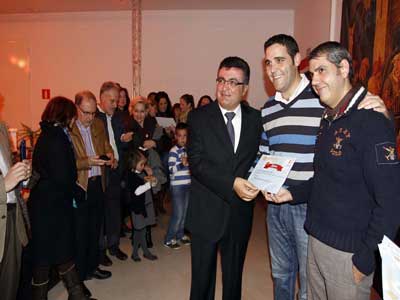 El concejal de Fiestas Mayores entrega los premios del Concurso de Belenes