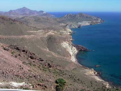 El Parque Natural Cabo de Gata-Njar ofrece al visitante casi 90 kilmetros para la prctica de senderismo