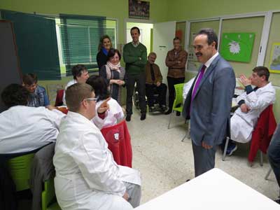 Alfredo Valdivia visita la Unidad de Da y se reune con el Equipo Directivo de Verdiblanca
